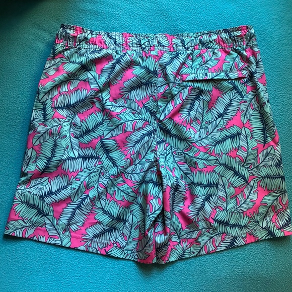 NEW Member's Mark Men's Resort Swim Trunk in a green and coral leaf pattern - Picture 4 of 4